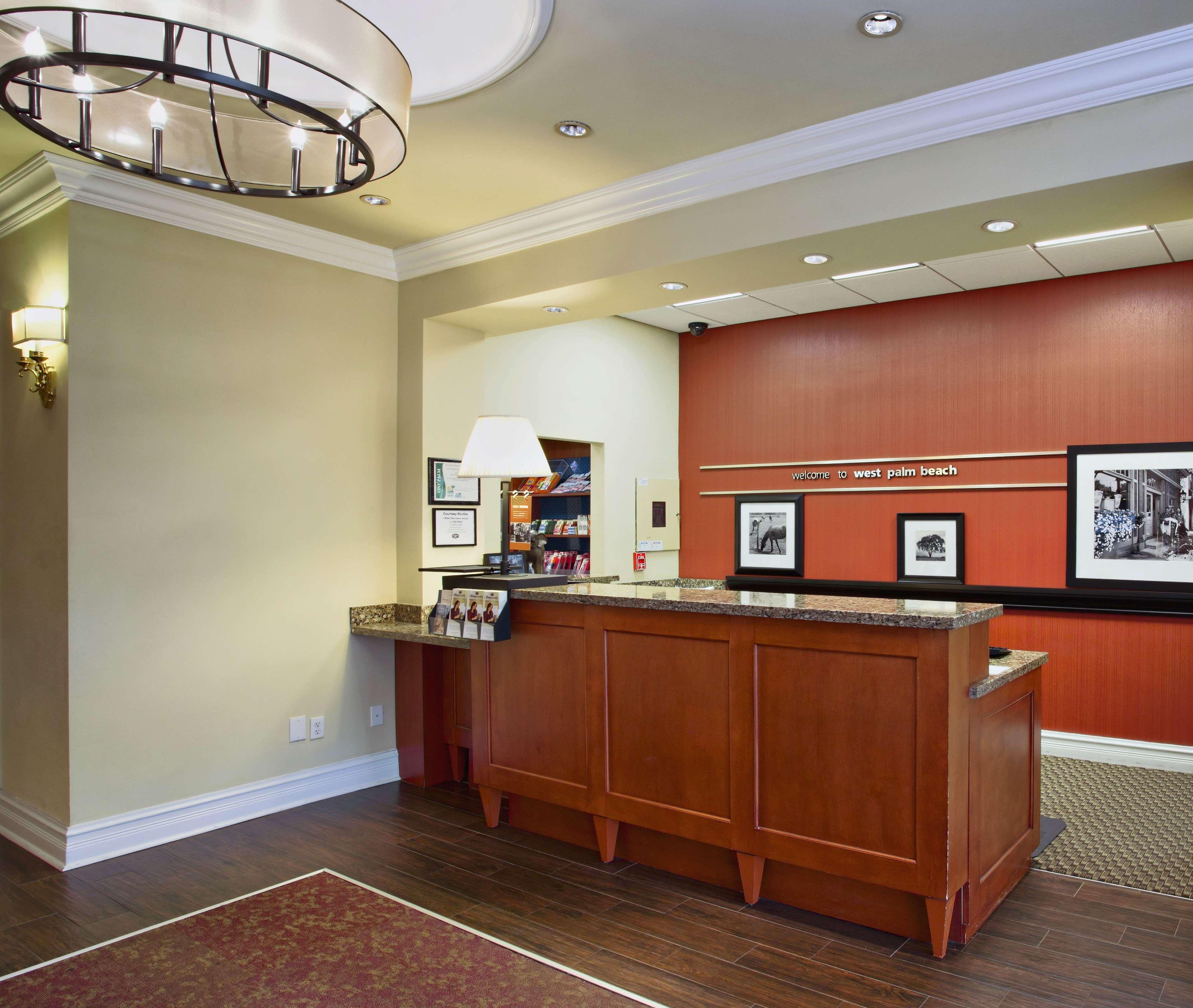 Hampton Inn West Palm Beach Central Airport Bagian luar foto