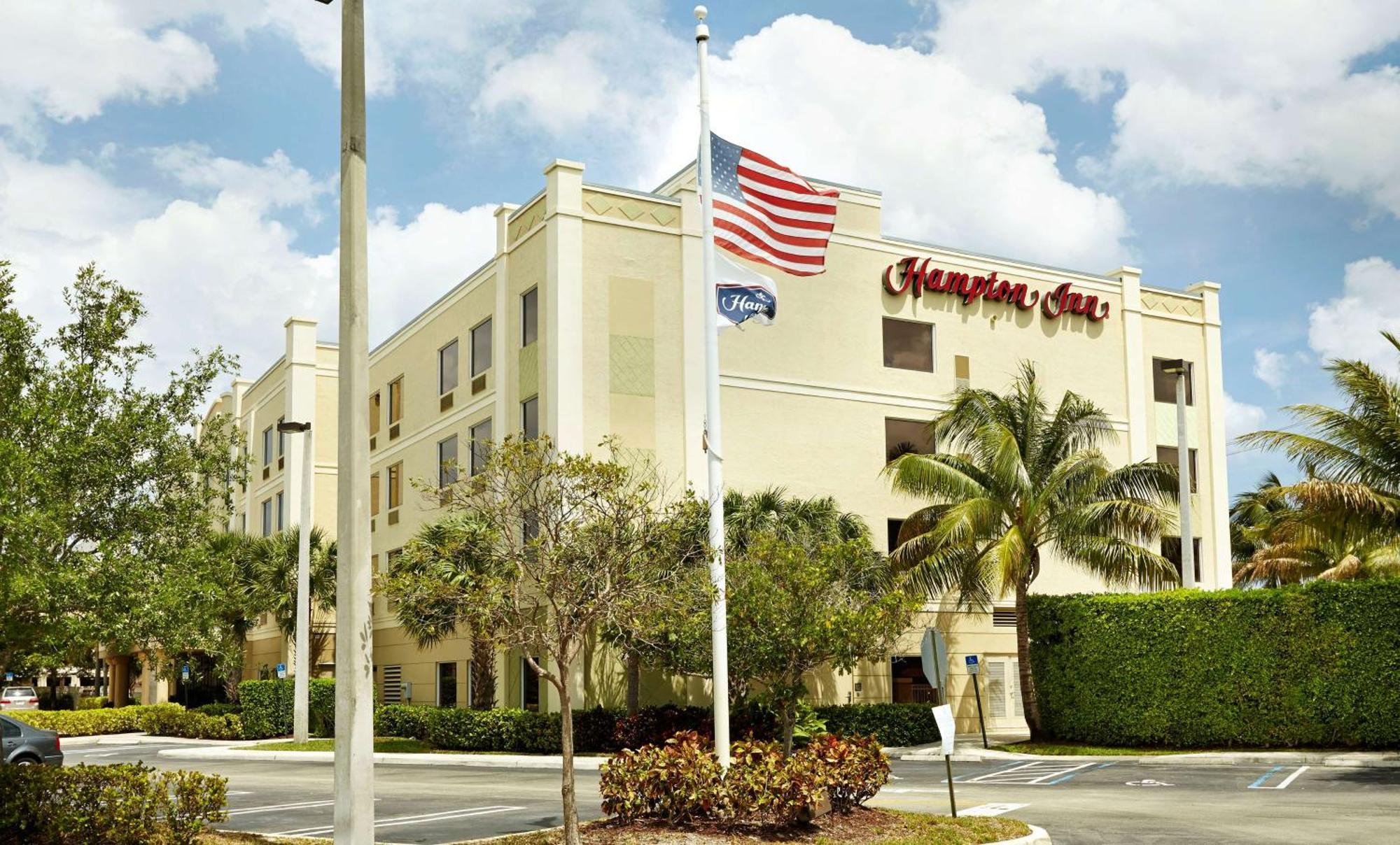 Hampton Inn West Palm Beach Central Airport Bagian luar foto