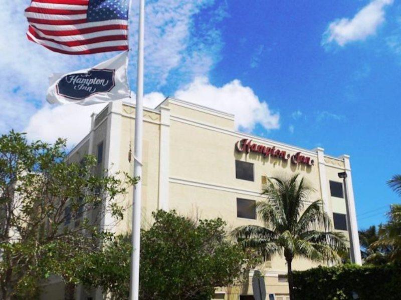 Hampton Inn West Palm Beach Central Airport Bagian luar foto